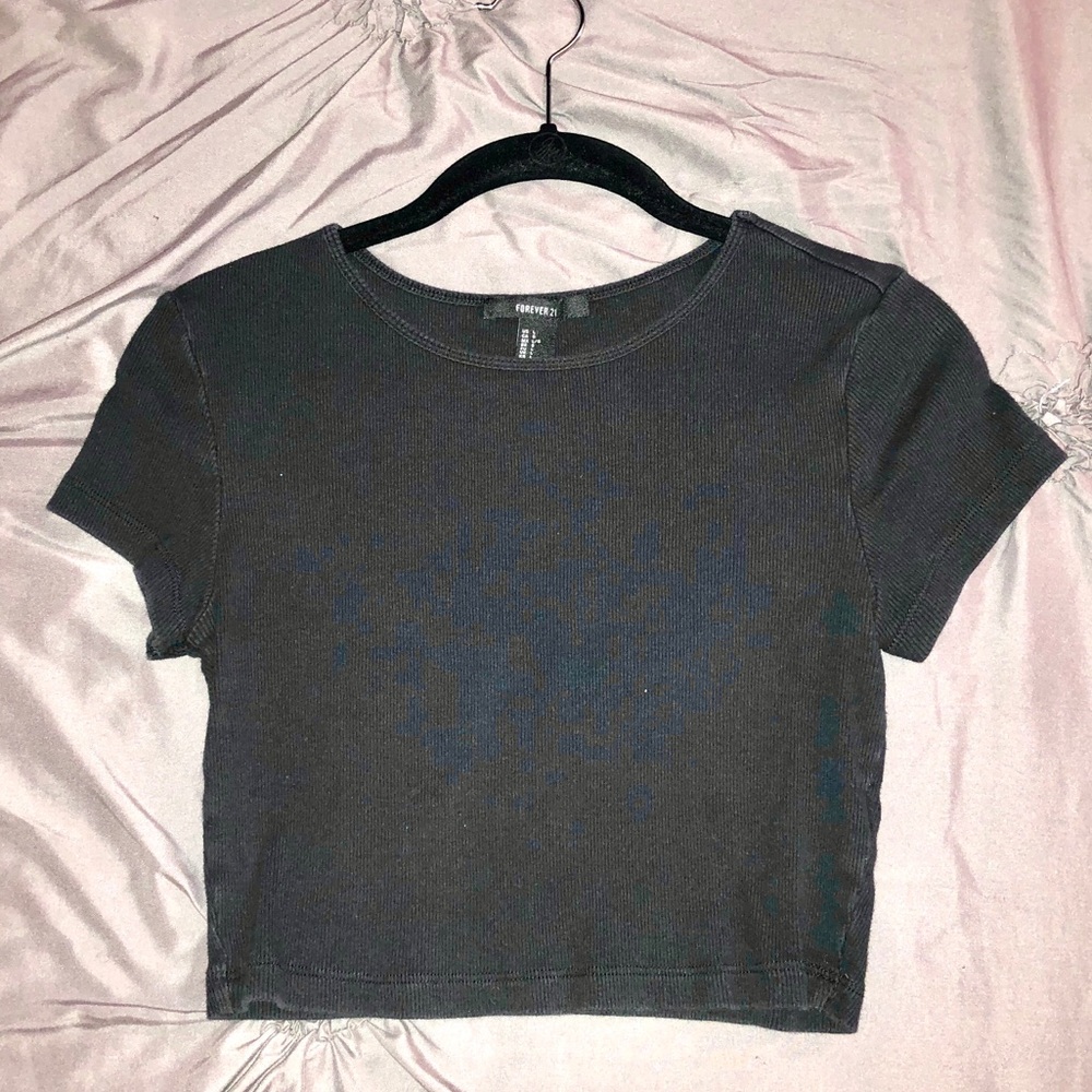 FOREVER 21 Cropped Tee